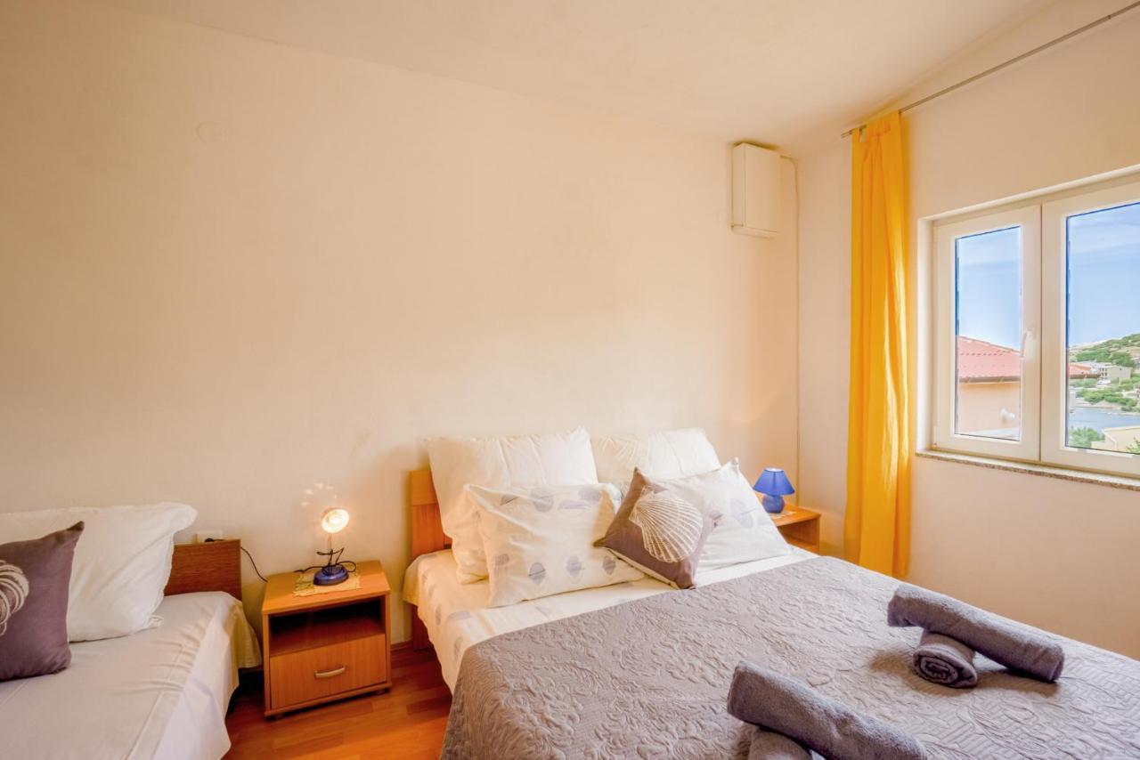 Urica Apartamento Metajna Exterior foto