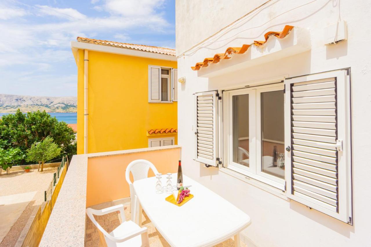 Urica Apartamento Metajna Exterior foto