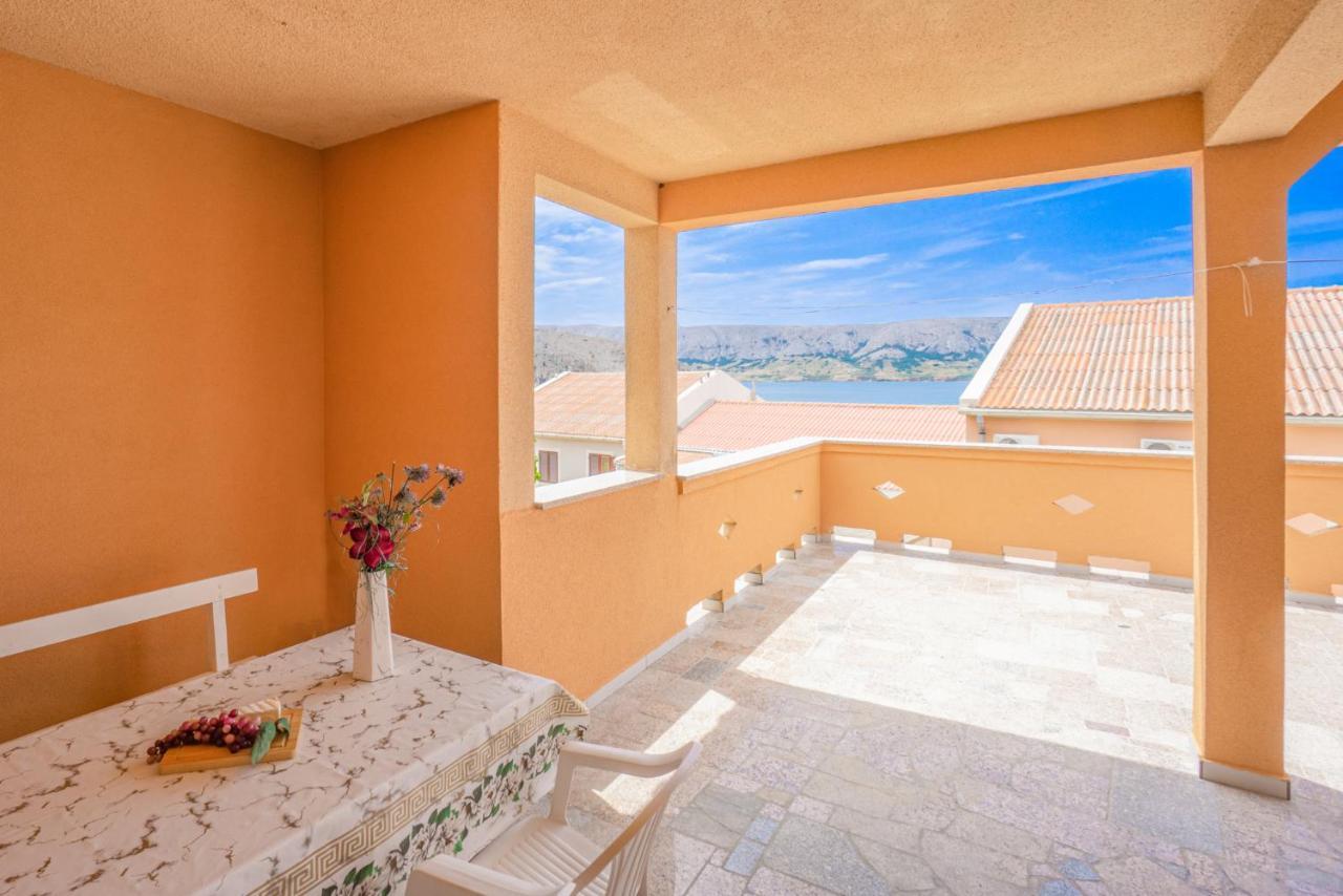 Urica Apartamento Metajna Exterior foto